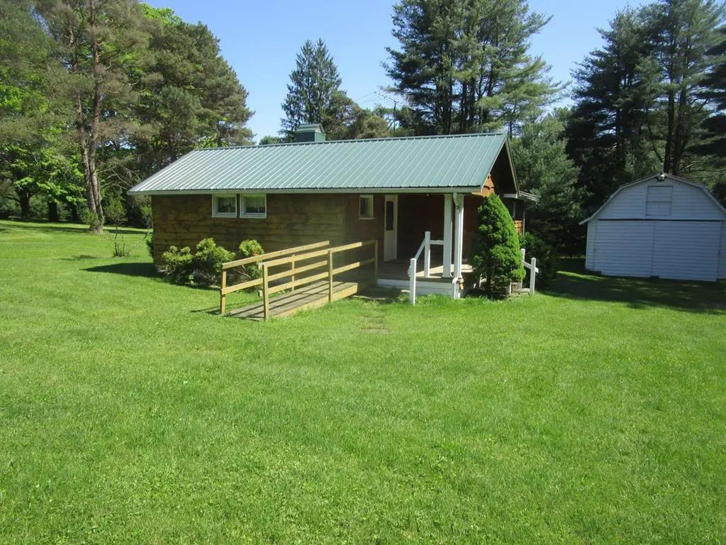 1608 Breezemont Drive, Leeper