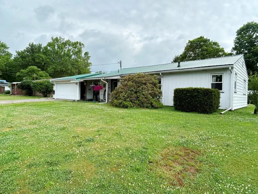 41070 Mystic Park Road, Hydetown