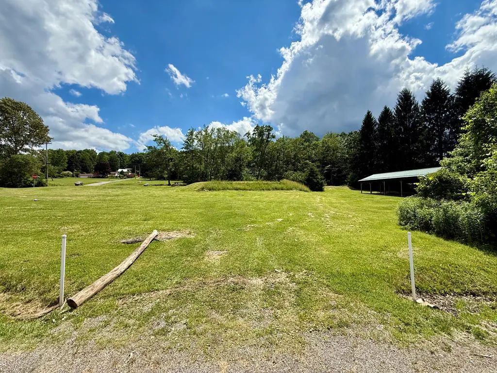 109 Kings Highway, Oil City