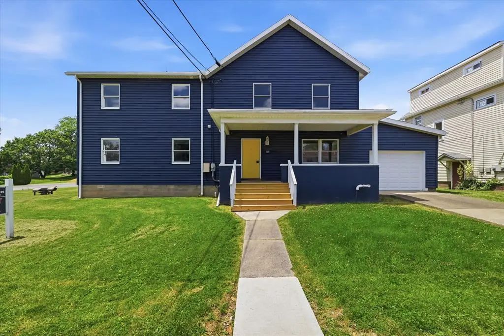 110 Grand Avenue, Clarion