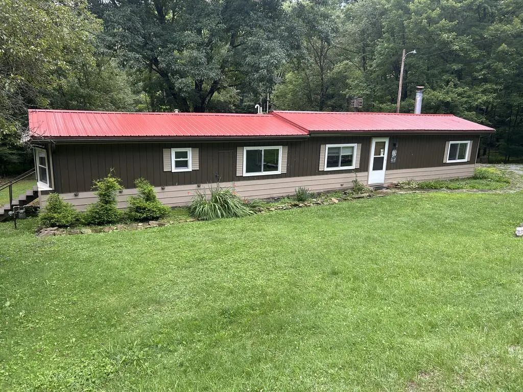 160 Piscataqua Drive, Leeper