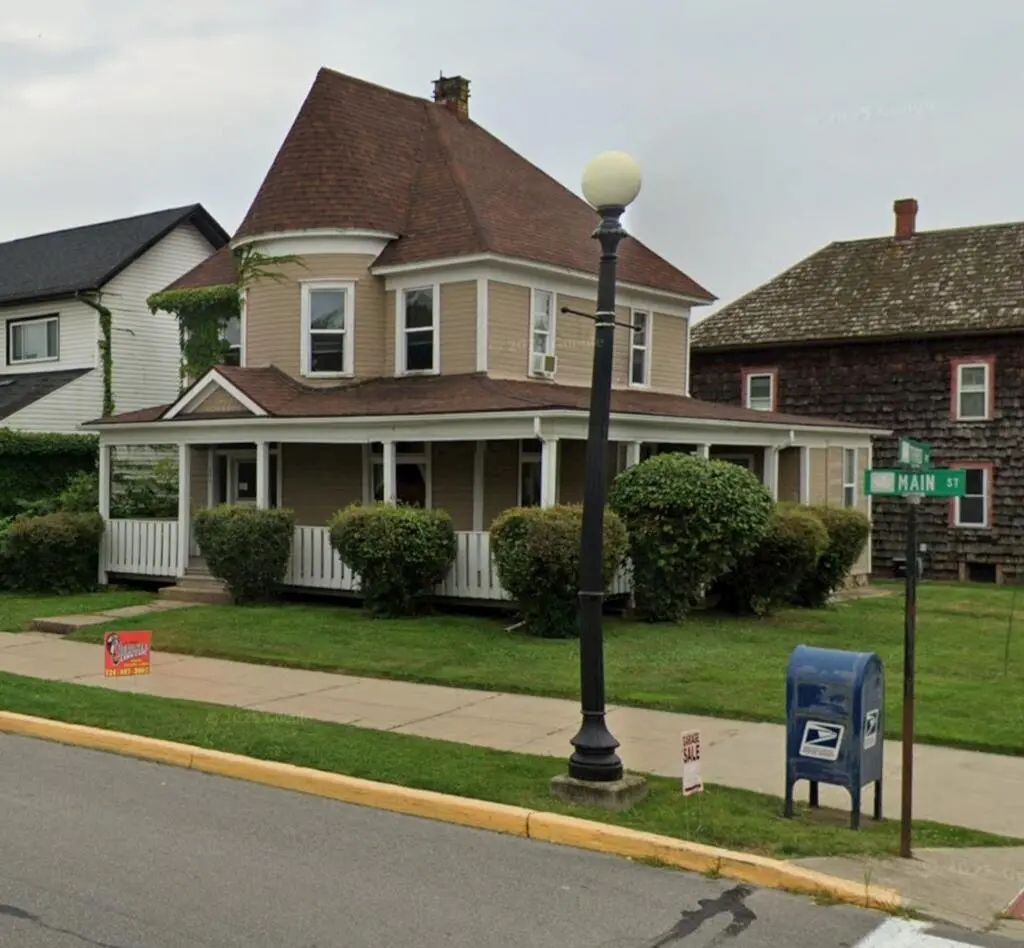 306 Main Street, Clarion