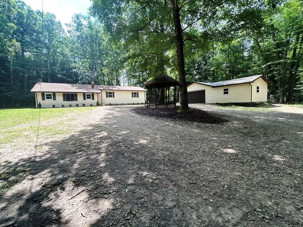 2989 Mount Hope Road, Grand Valley