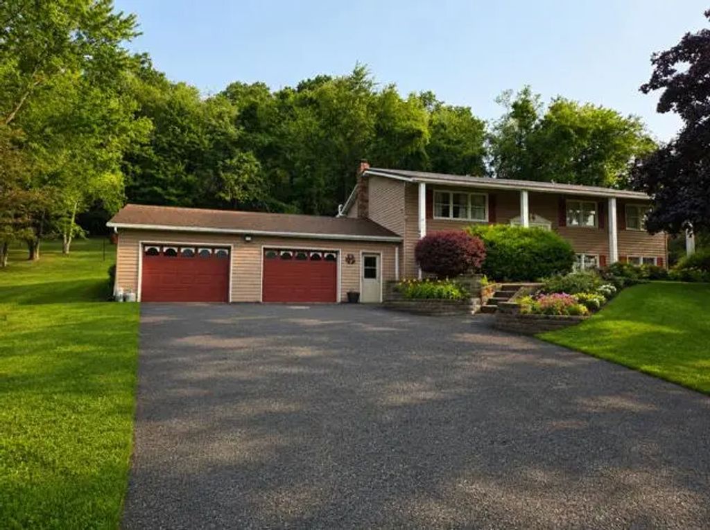69 Hillside Road, Ringgold