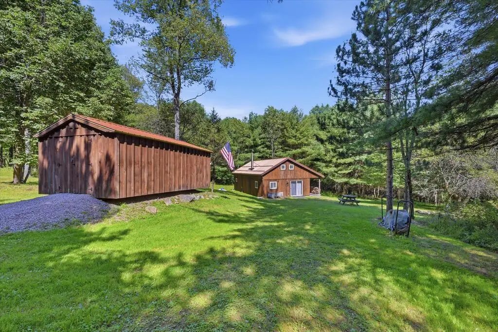 2420 Eldred Center Road , Grand Valley