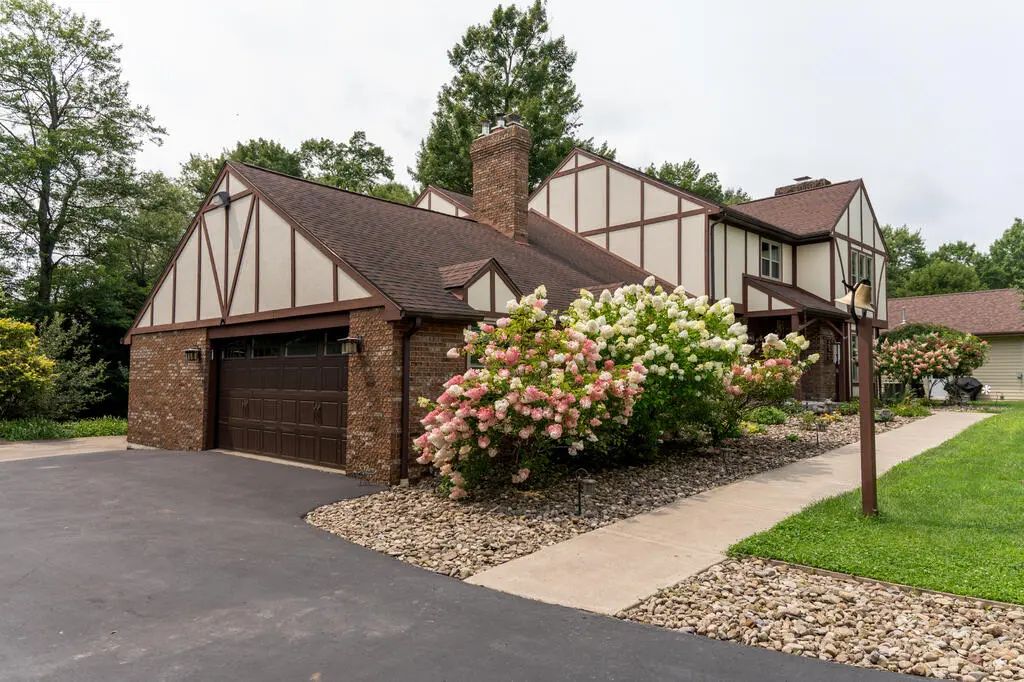 104 Oak Ridge Drive, Clarion