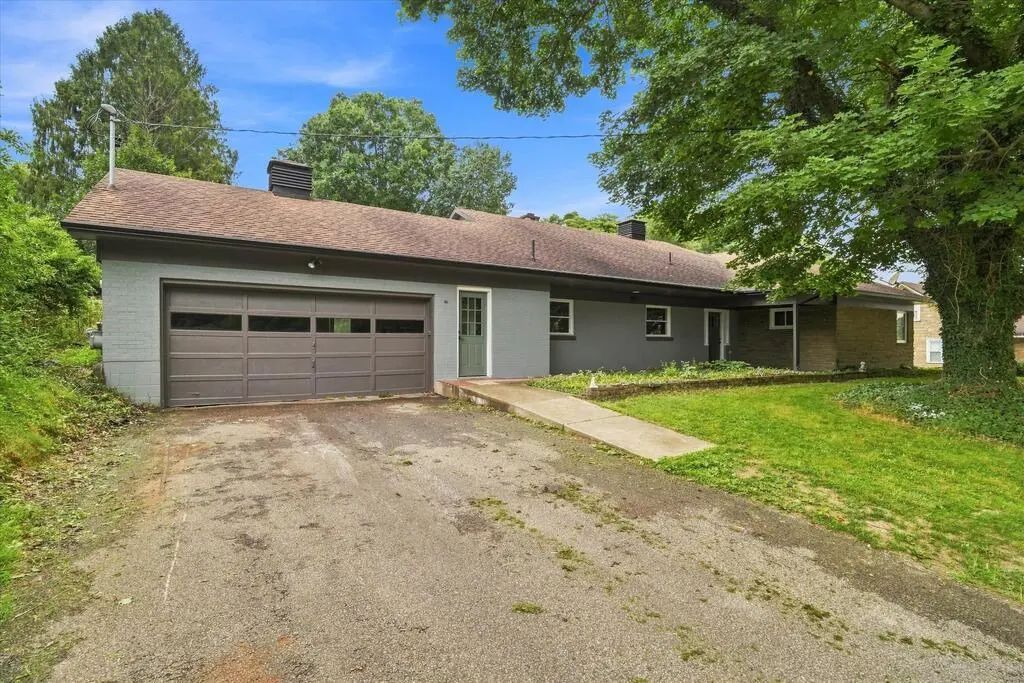 916 Innis Street , Oil City