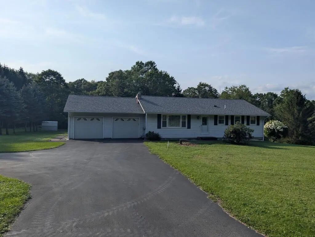 1627 Horsecreek Road , Seneca