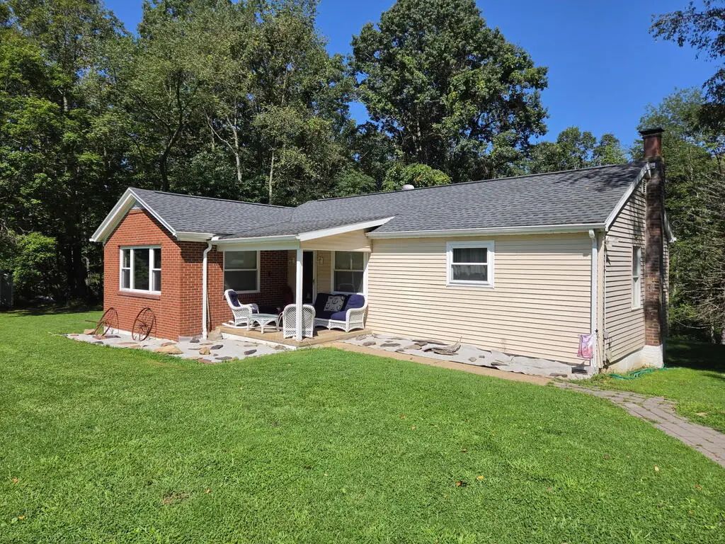 1121 Route 28/66, Templeton