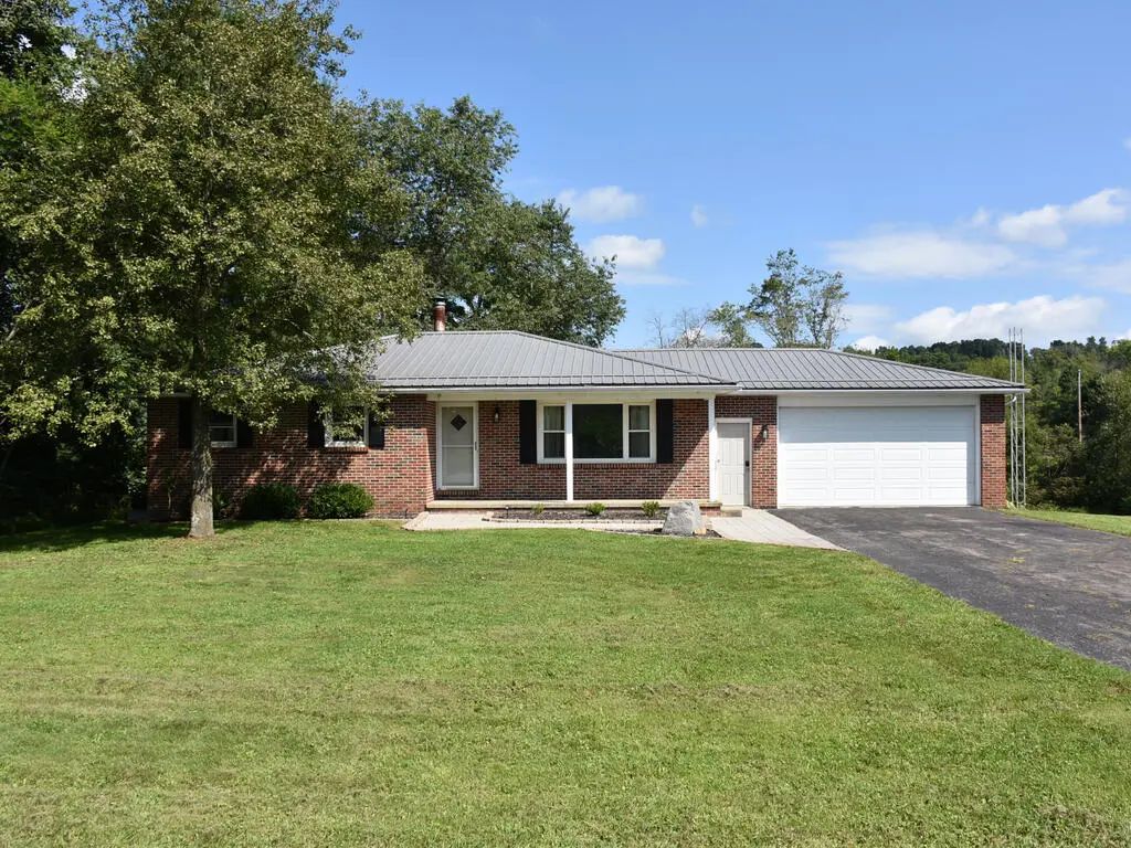 26768 Deckards Road, Cochranton