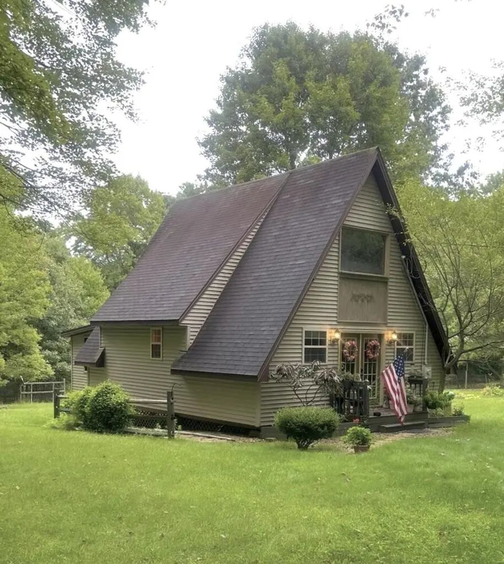 201 Magpie Lane, Strattanville
