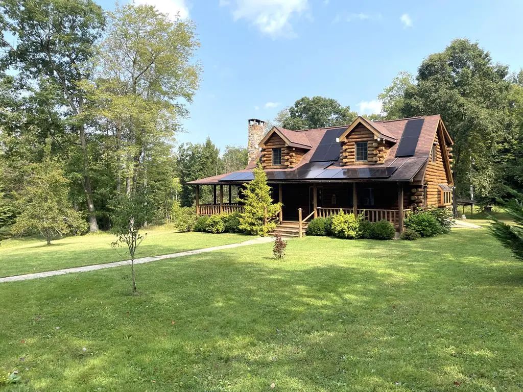 190 Sara Lane, Kennerdell