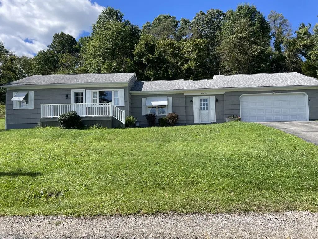 22 Dewberry Avenue , Oil City