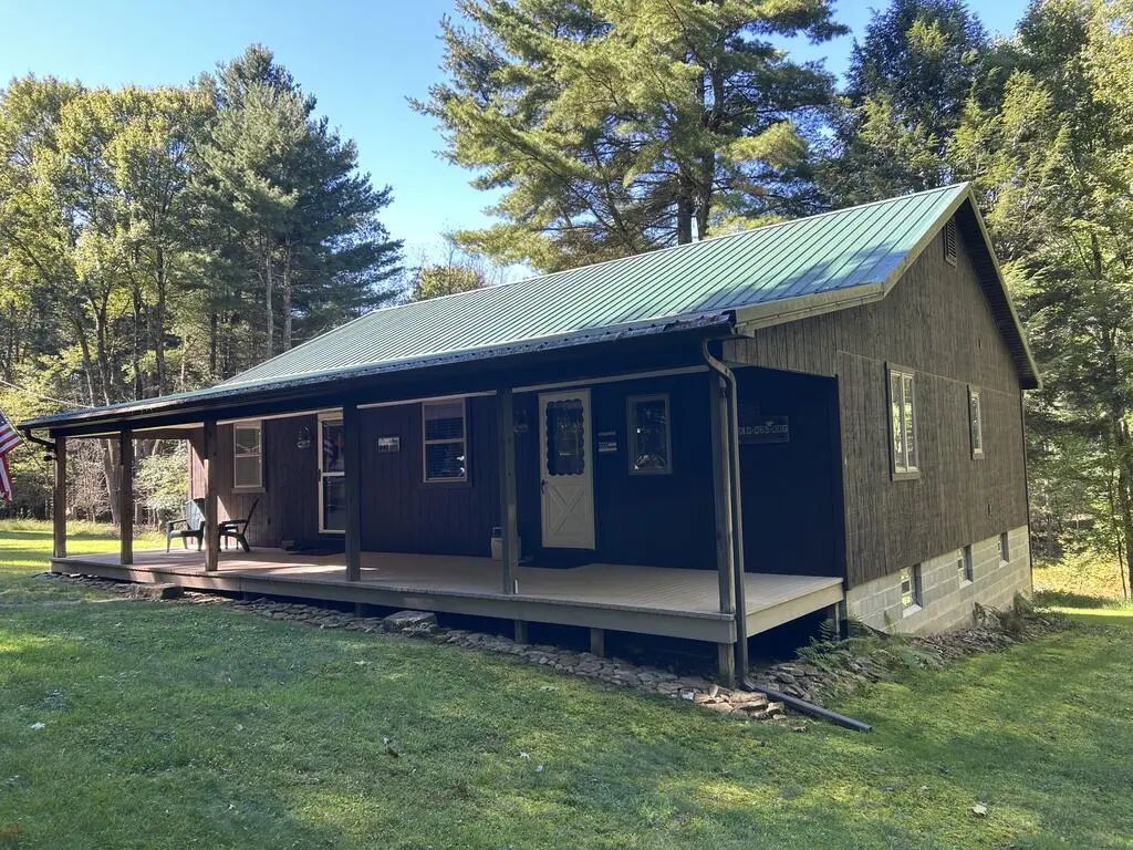 22 Peach Lane, Strattanville