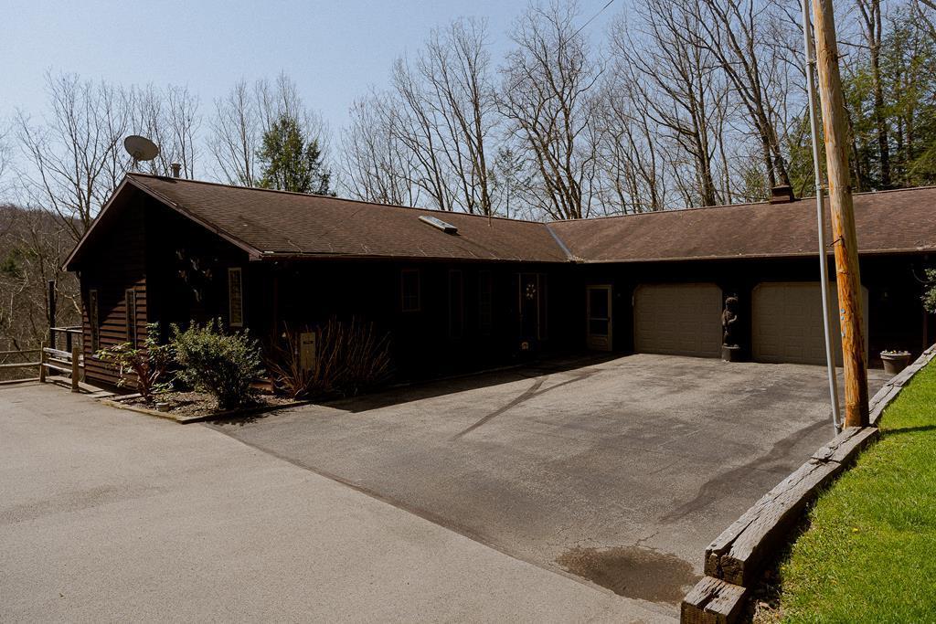 640 Jacks Mountain Lane, Clarion