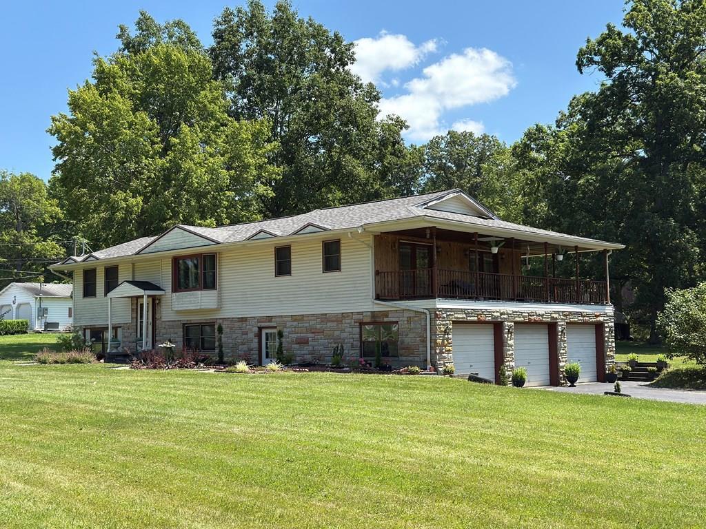 2201 Us 62, Oil City