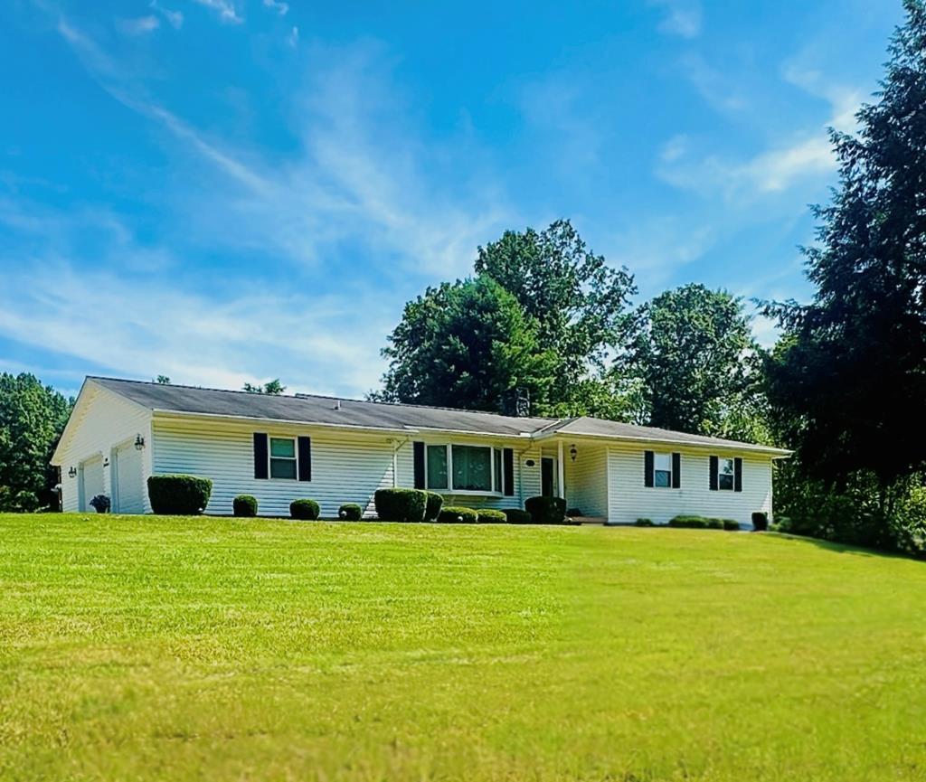206 Highland Drive, Shippenville