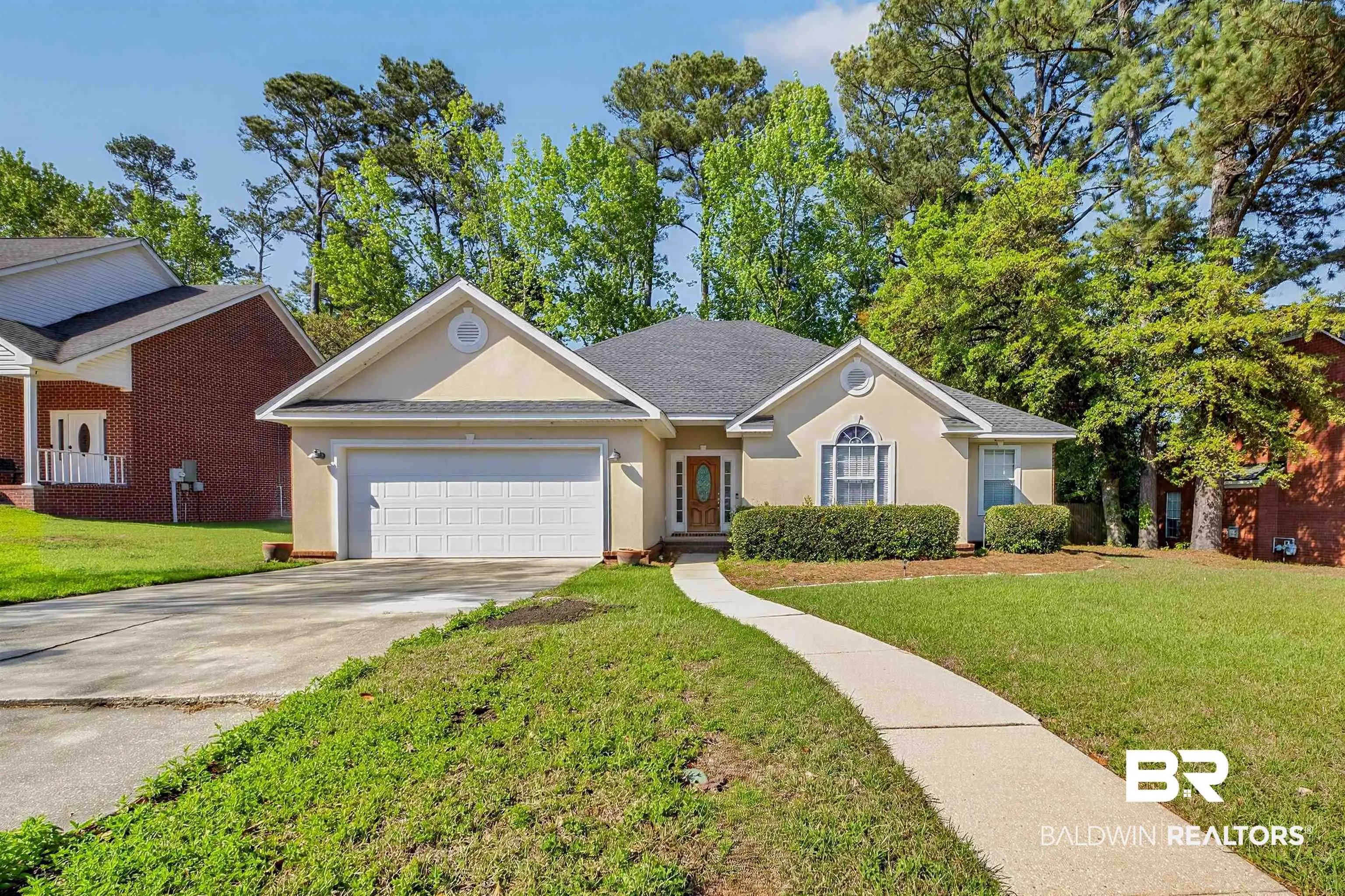 Photo of Listing #397211