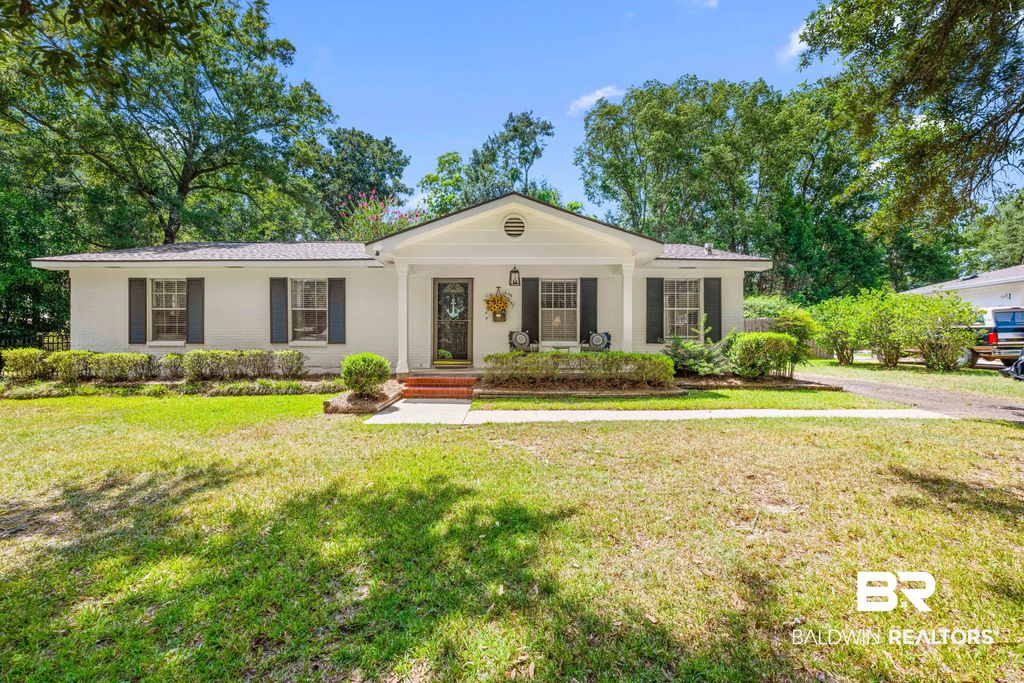 408 S School Street, Fairhope