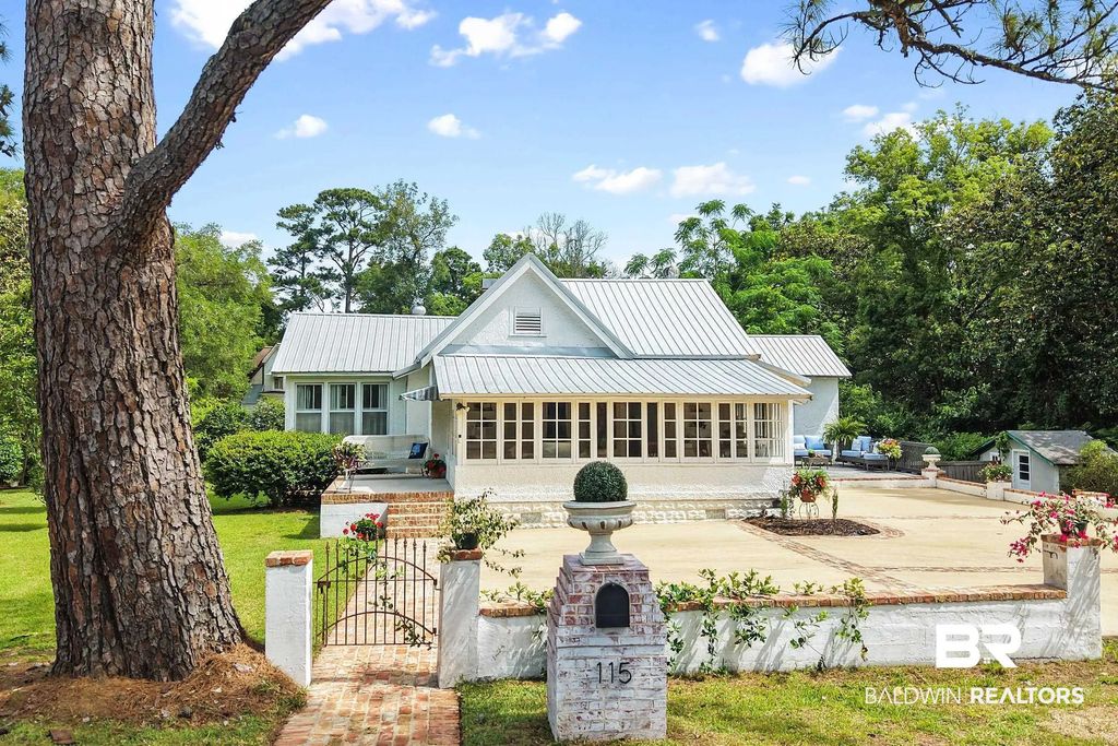 115 North Avenue, Fairhope