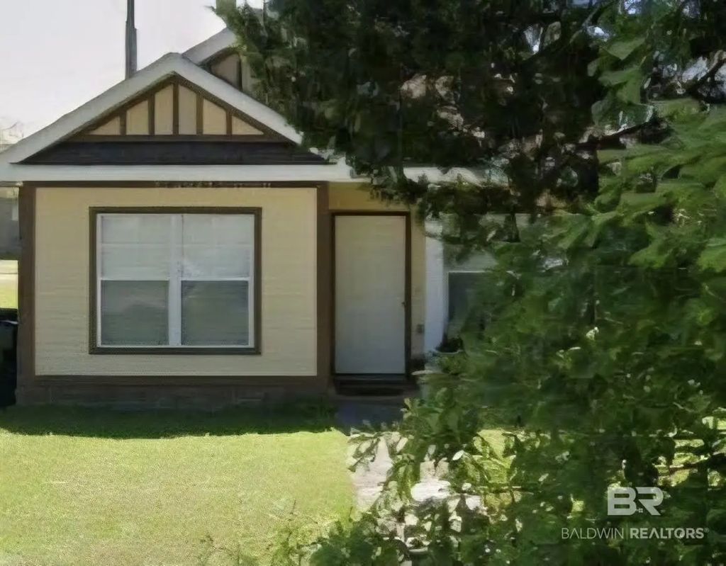 18016 Krchak Lane, Robertsdale