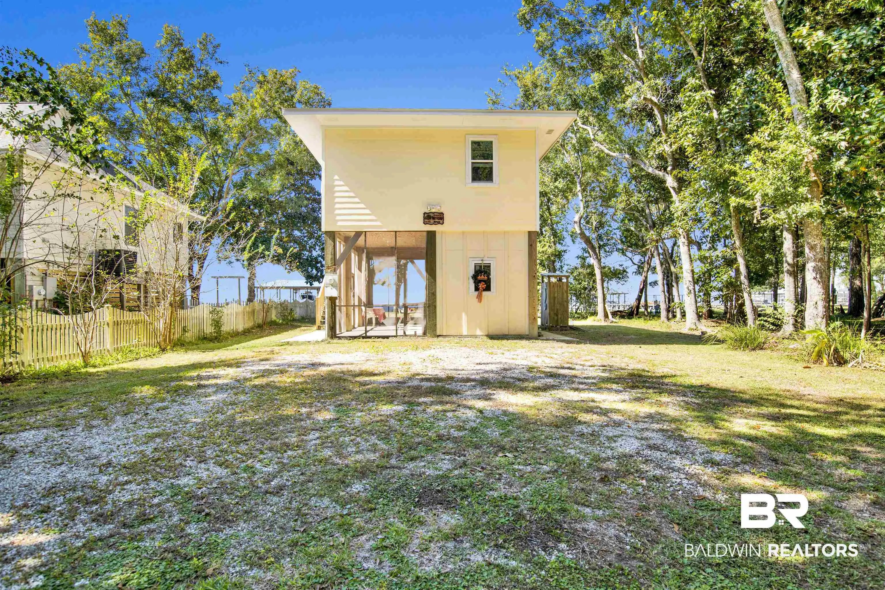 Photo of Listing #387246