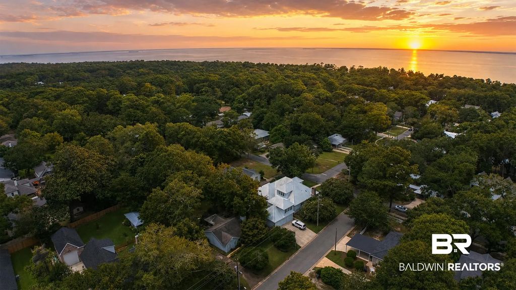 354 Pecan Avenue, Fairhope