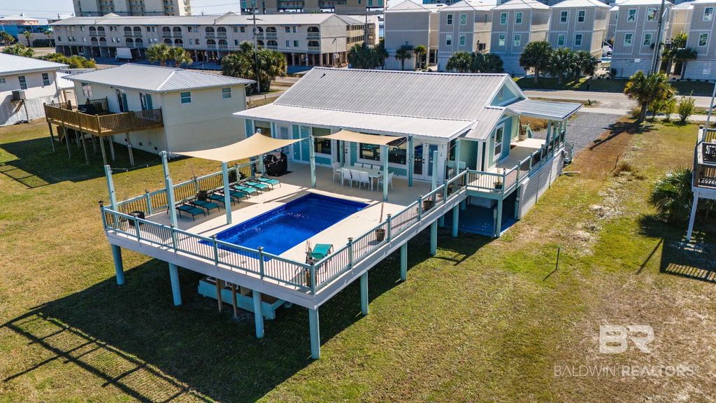 942 W Lagoon Avenue, Gulf Shores