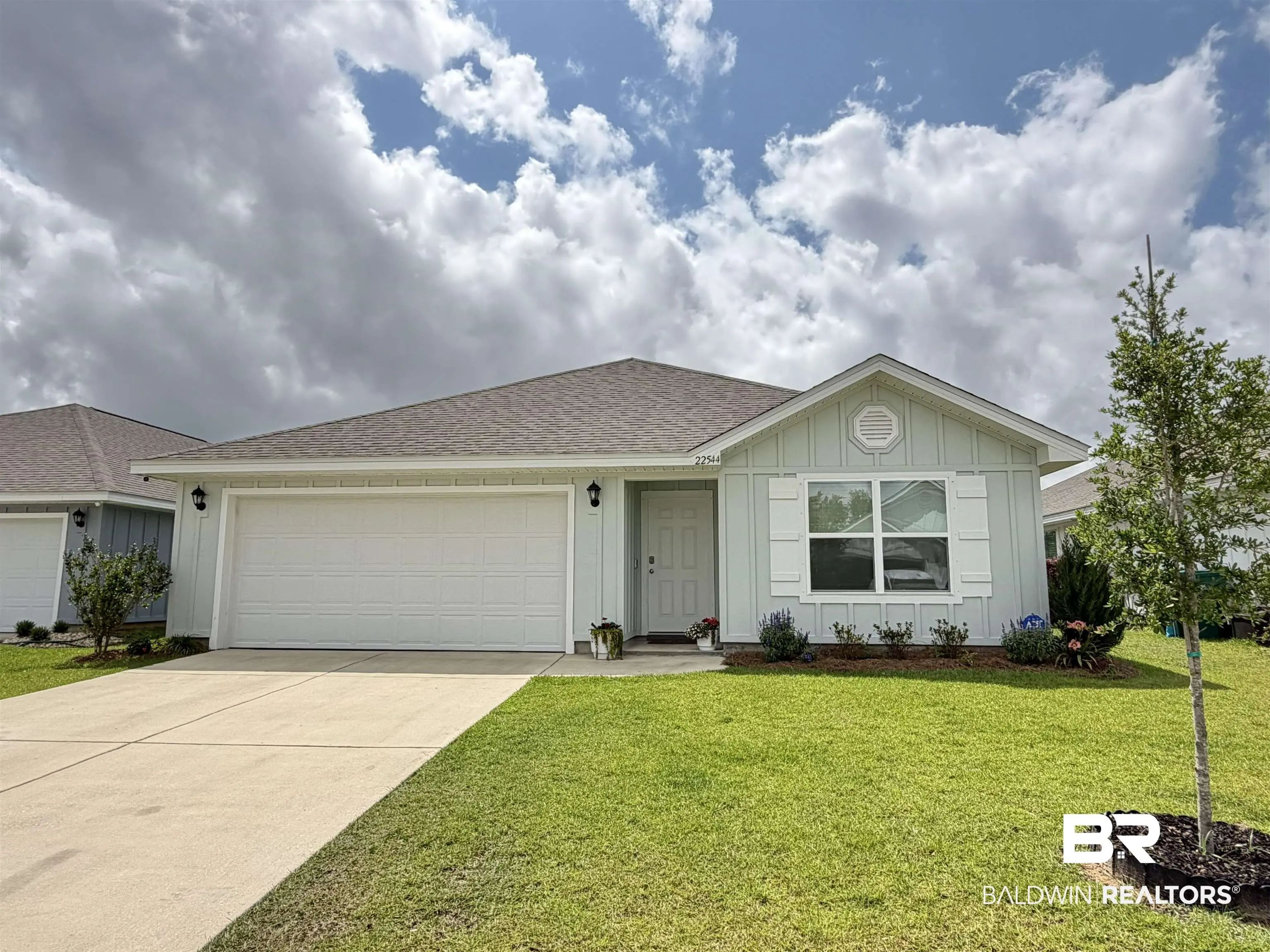 Photo of Listing #395879