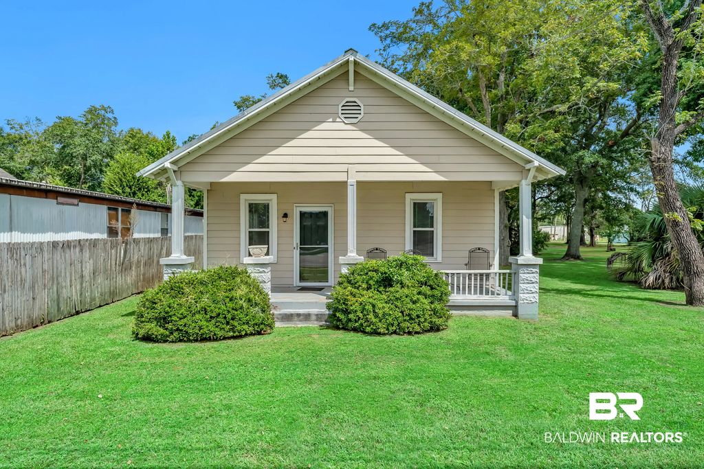 24908 State St, Elberta