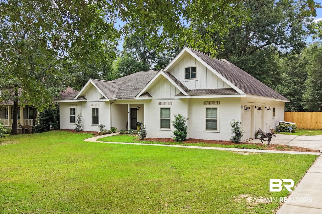 10816 County Road 24, Fairhope
