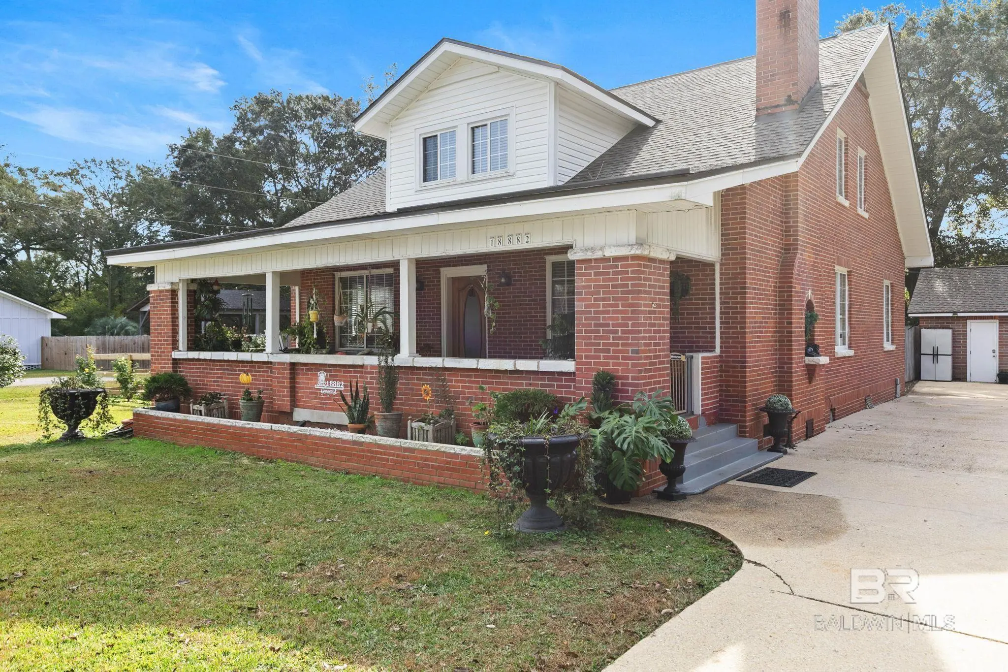 Photo of Listing #382142