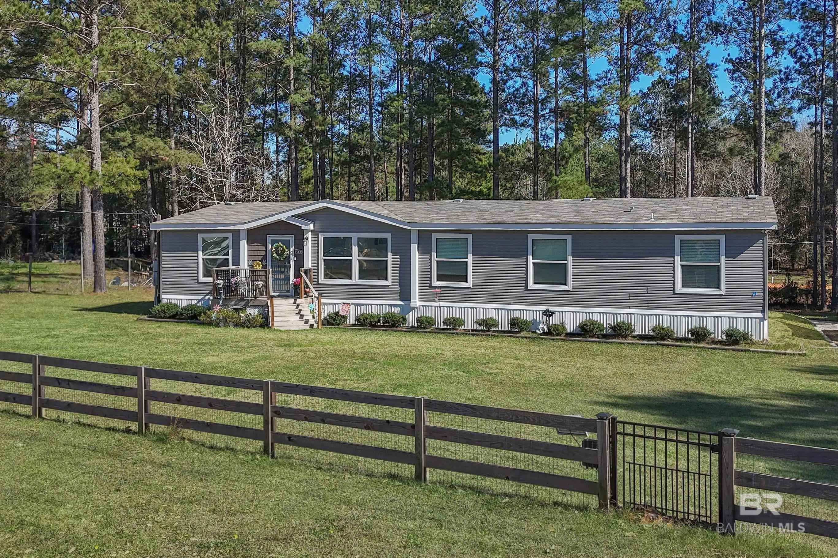 Photo of Listing #390501