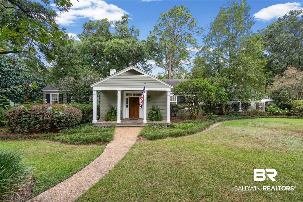 16 Turnout Ln, Mobile