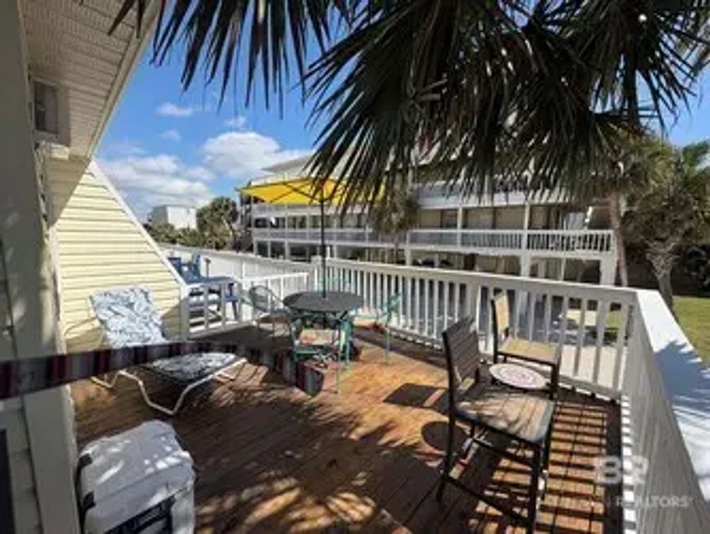 1118 W West Beach Blvd 1, Gulf Shores