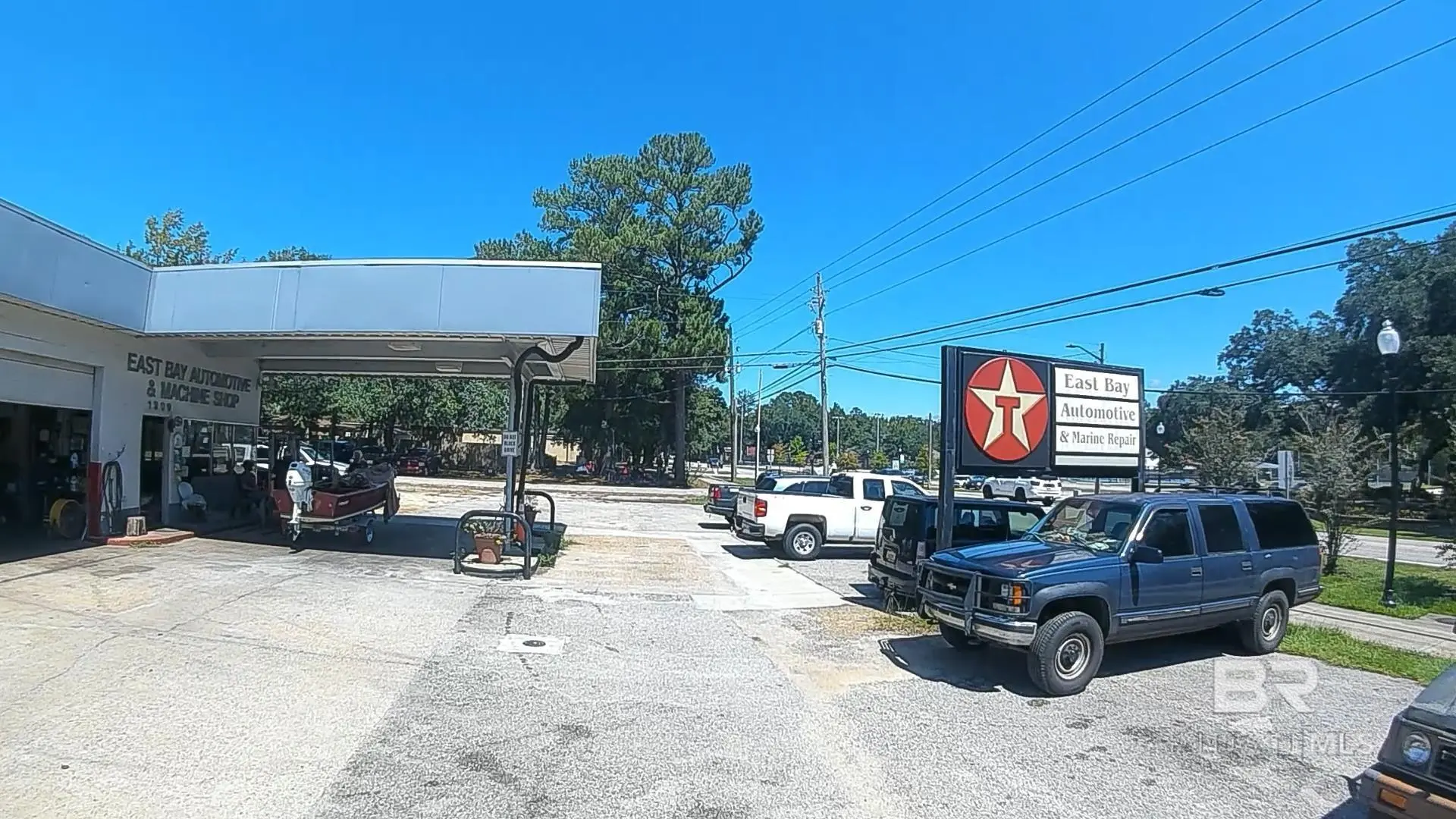 Photo of Listing #390475