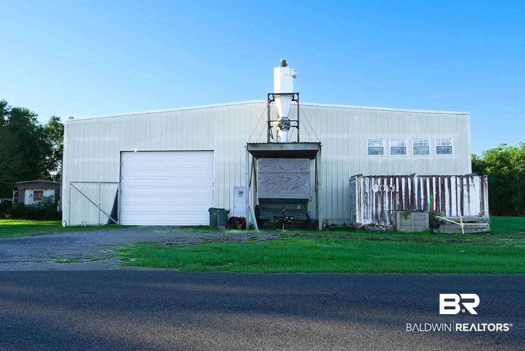 7800 County Road 24, Fairhope