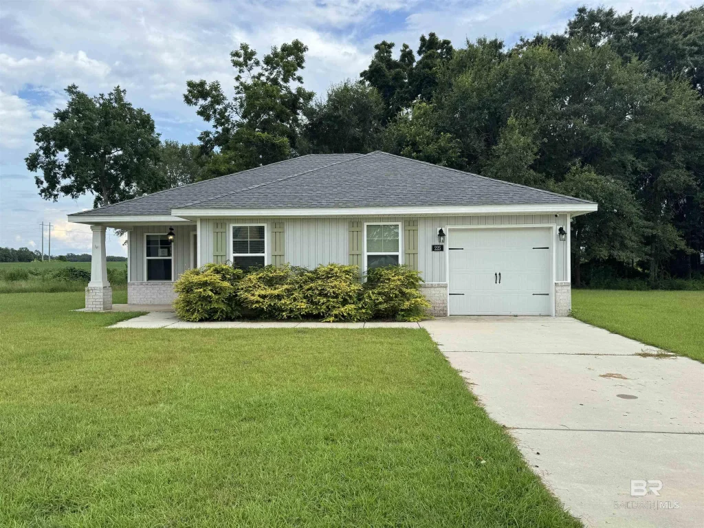 225 Saint Stephens Court, Atmore