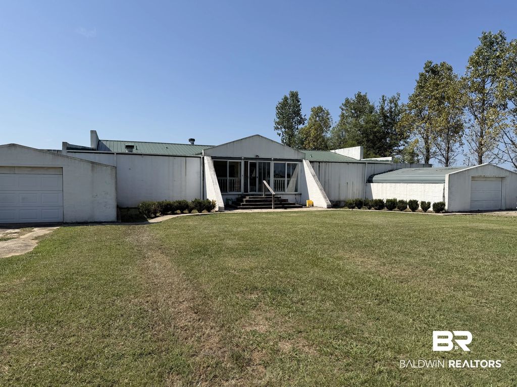 235 Burlington Street, Atmore