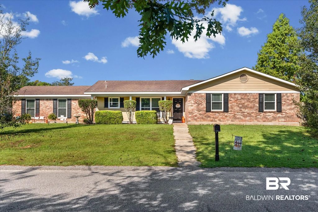 900 Smokerise Drive, Mobile