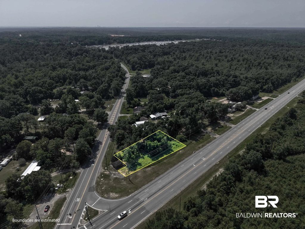 N Schillinger Road, Semmes