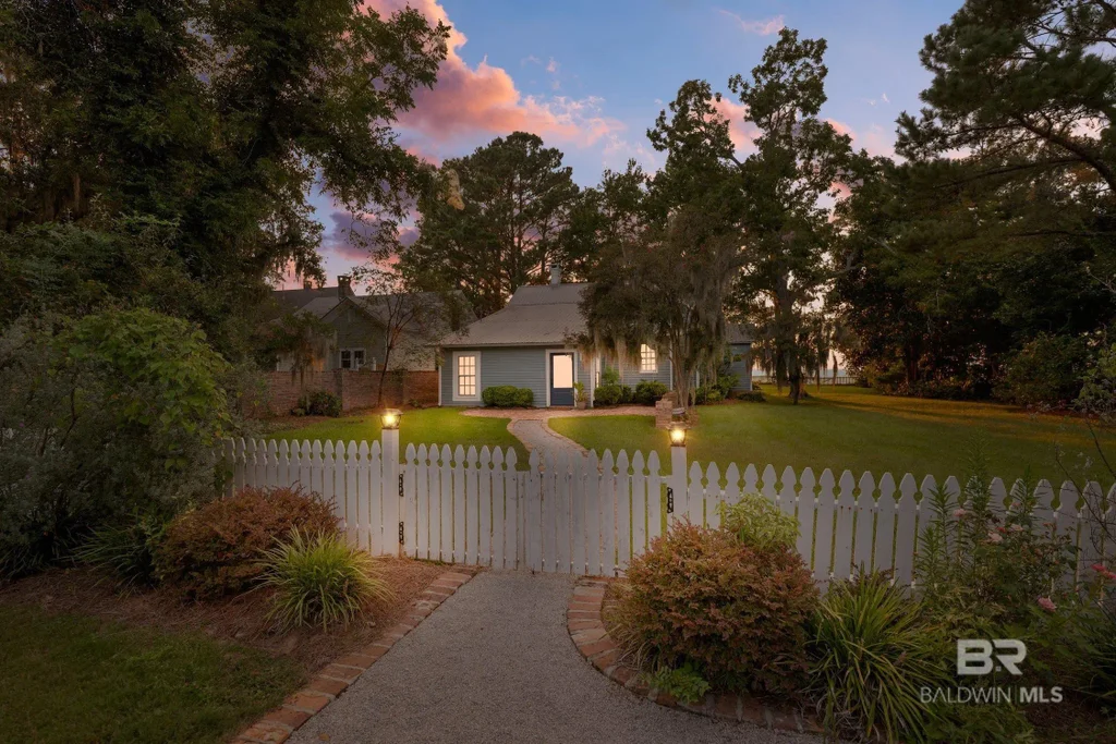 5490 Battles Road, Fairhope