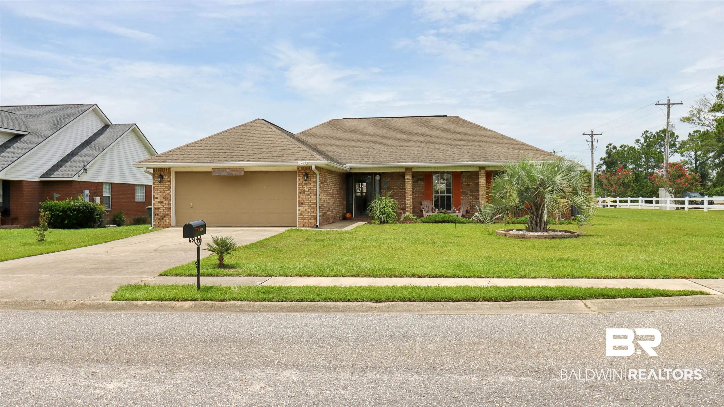 Photo of Listing #399685