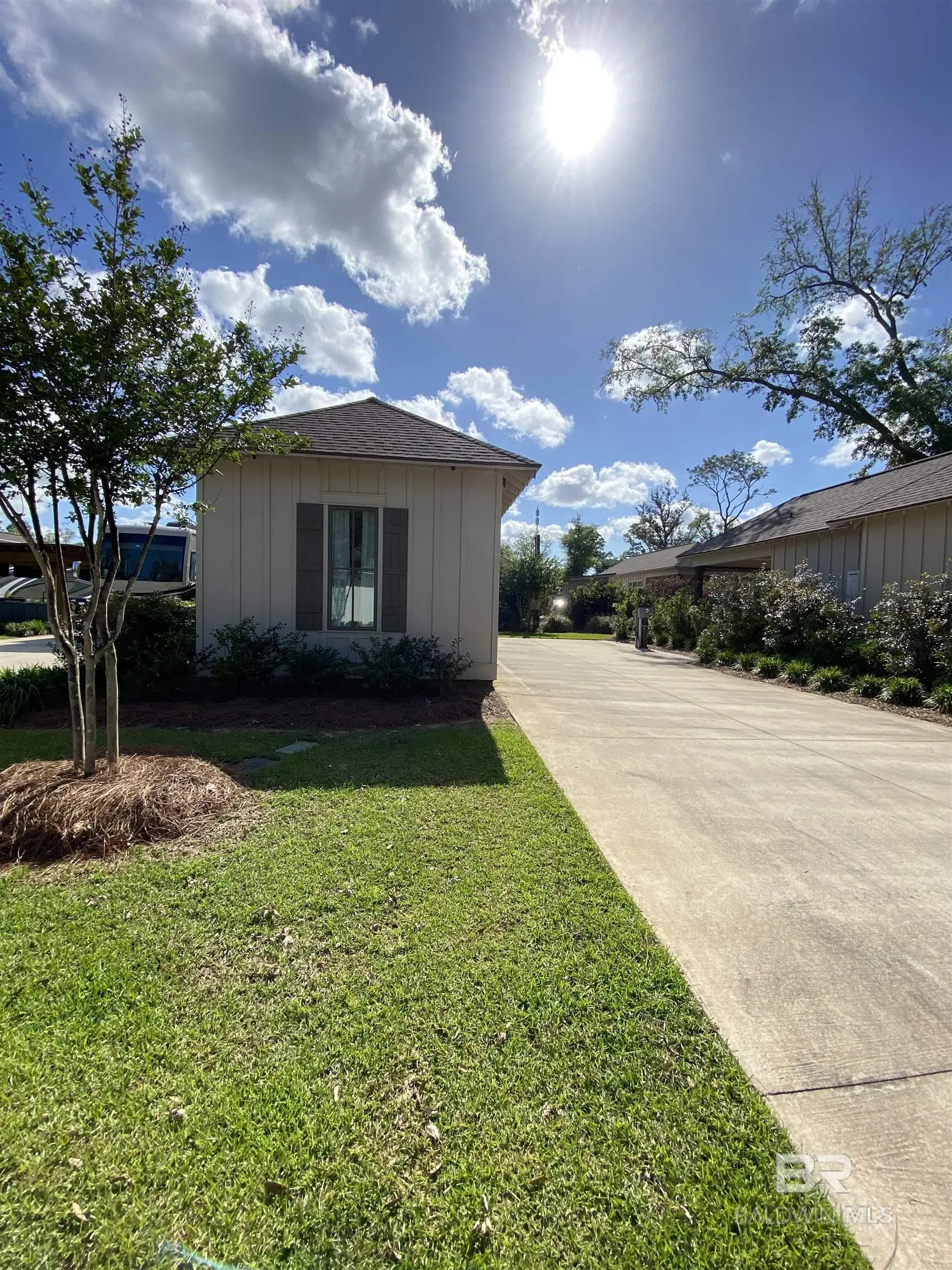 Photo of Listing #391807