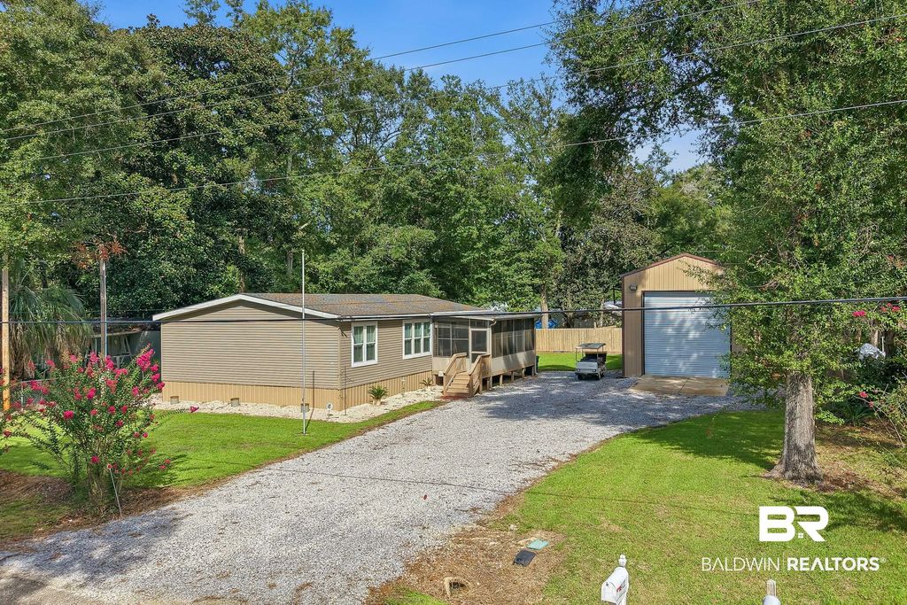 9422 Seabright Avenue, Elberta