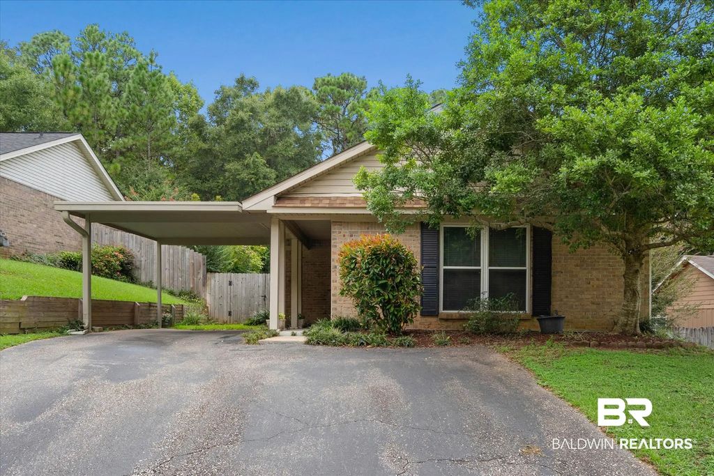 1812 Spring Brook Court, Mobile
