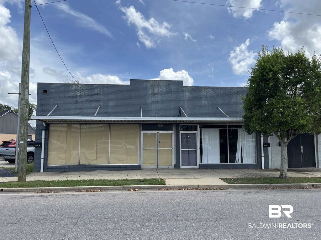 106 B E Church Street, Atmore