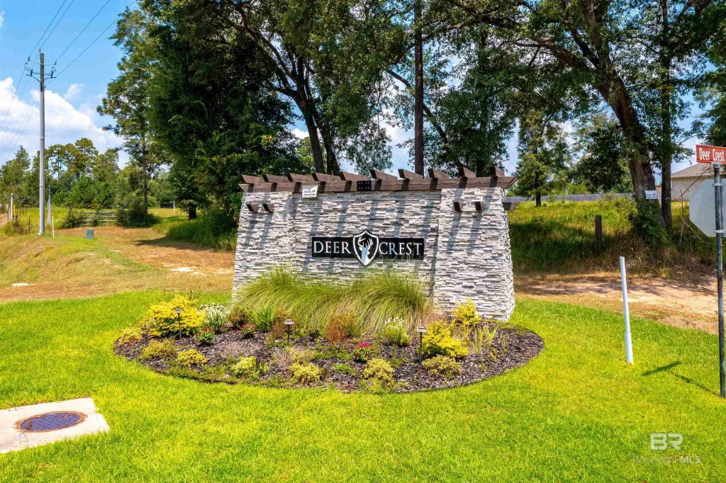 Deer Crest Drive, Mobile