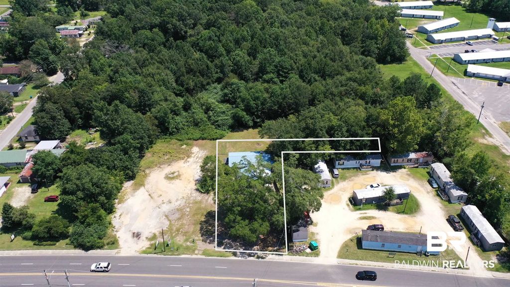 612 N Main Street, Atmore