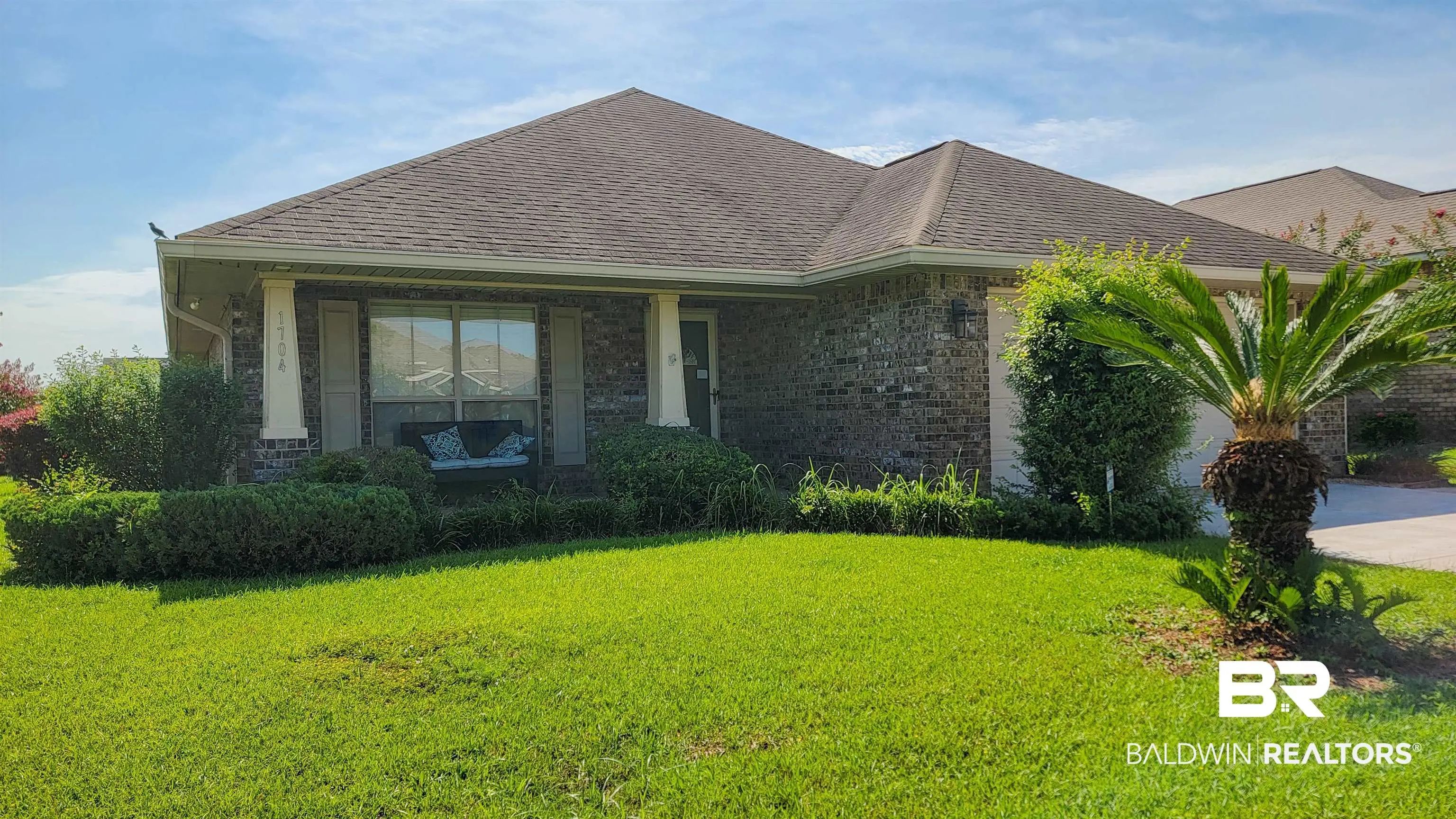 Photo of Listing #381763